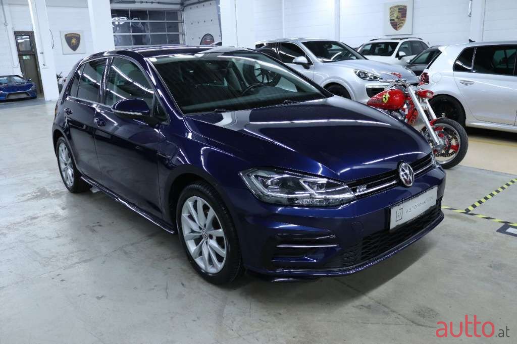 2017' Volkswagen Golf photo #1