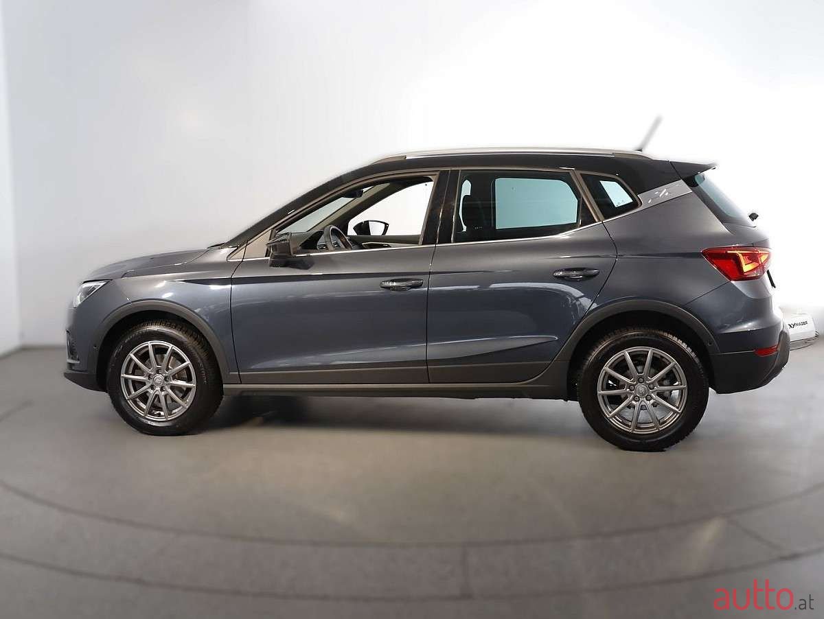 2020' SEAT Arona photo #2