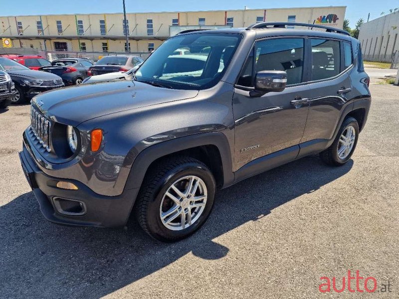 2018' Jeep Renegade photo #2