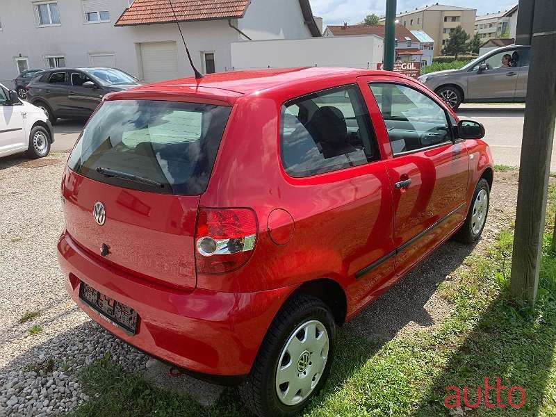 2007' Volkswagen Fox photo #3
