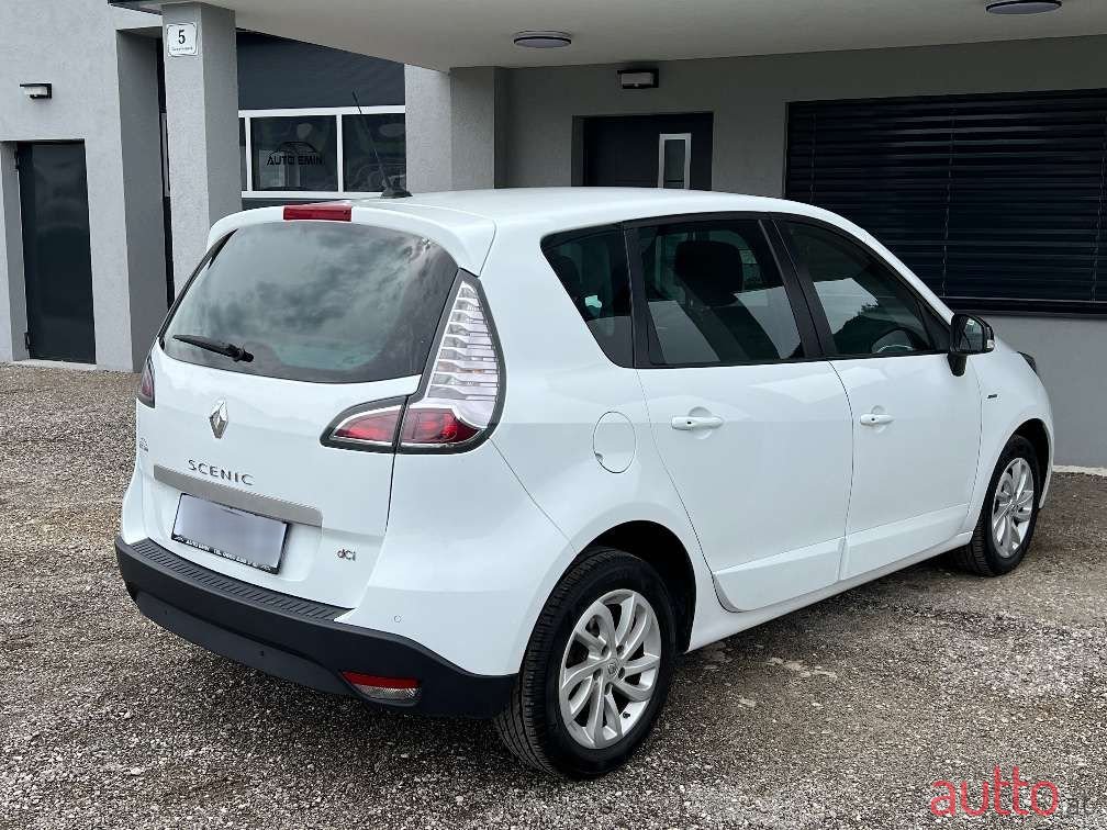 2016' Renault Scenic photo #5