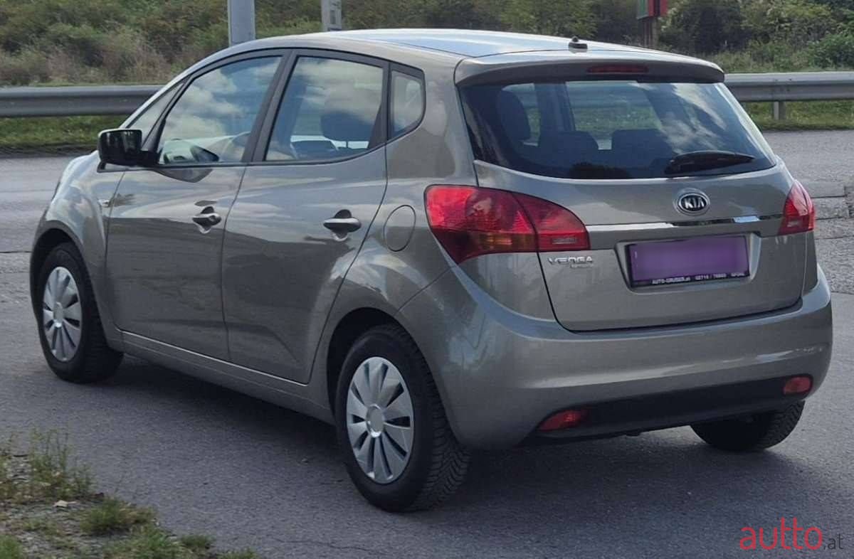 2017' Kia Venga photo #2