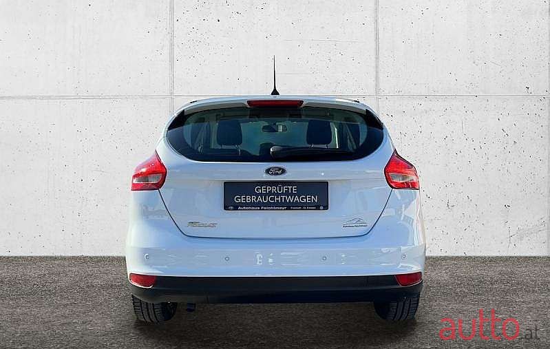 2017' Ford Focus photo #6