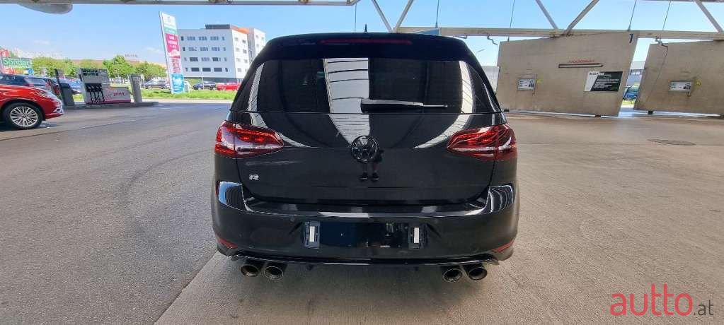 2014' Volkswagen Golf photo #6