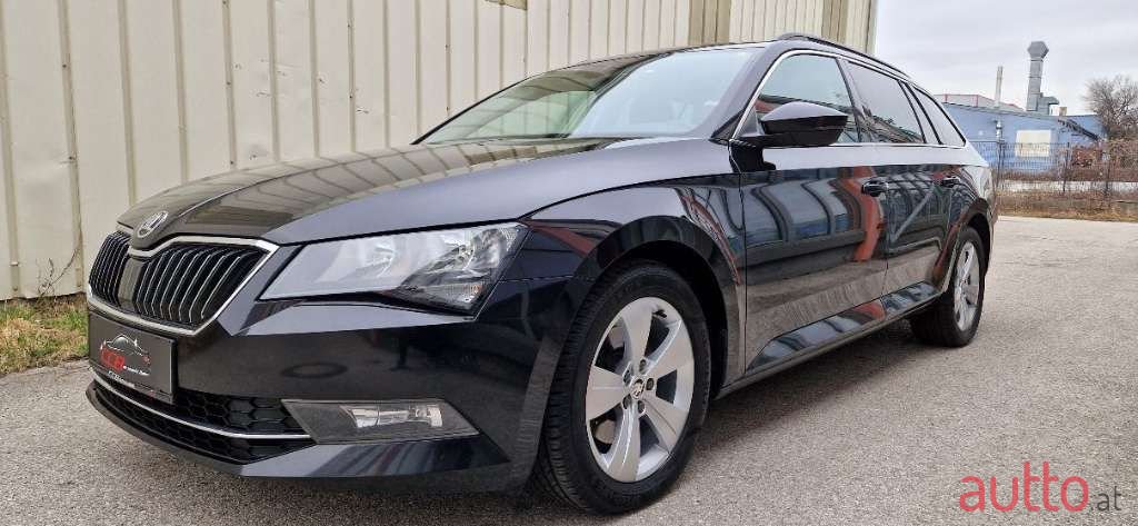 2019' Skoda Superb photo #1