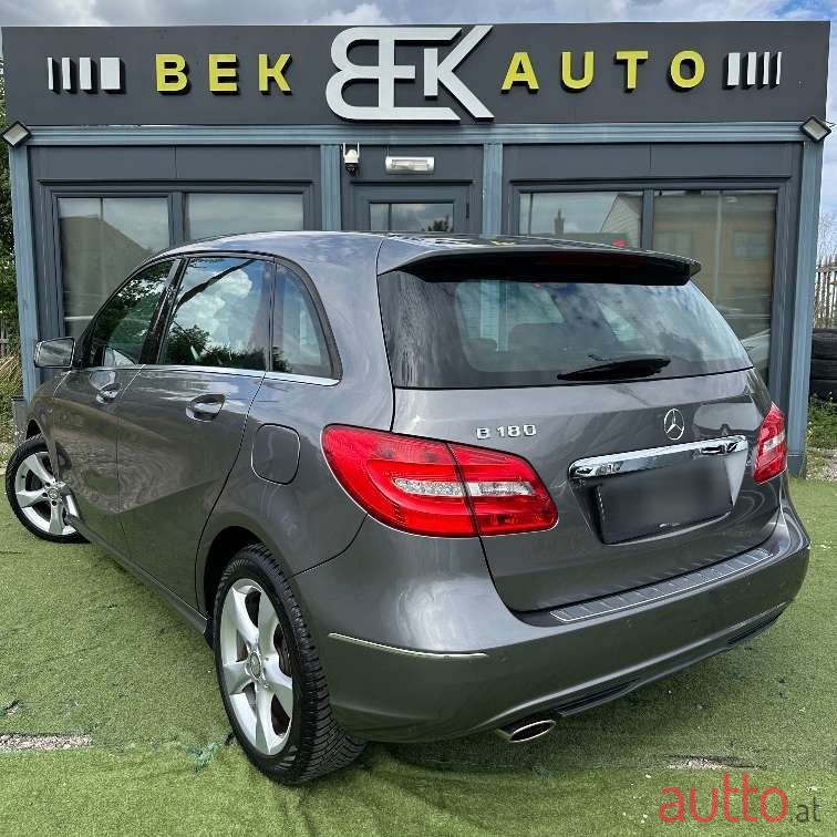 2012' Mercedes-Benz B-Klasse photo #3