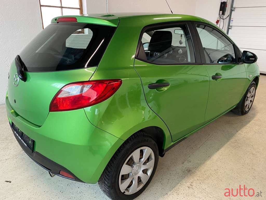 2009' Mazda Mazda2 photo #2
