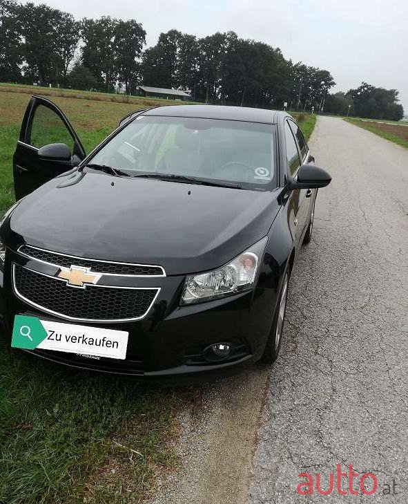 2011' Chevrolet Cruze photo #1
