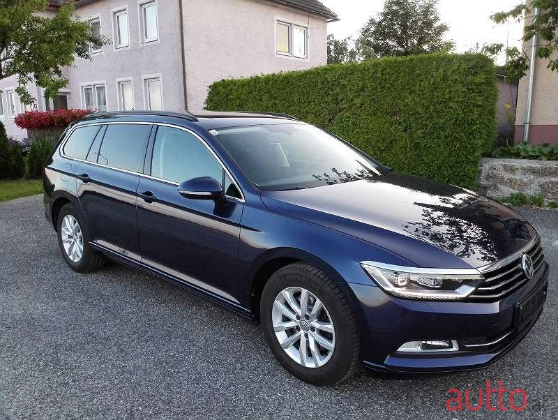 2016' Volkswagen Passat photo #2