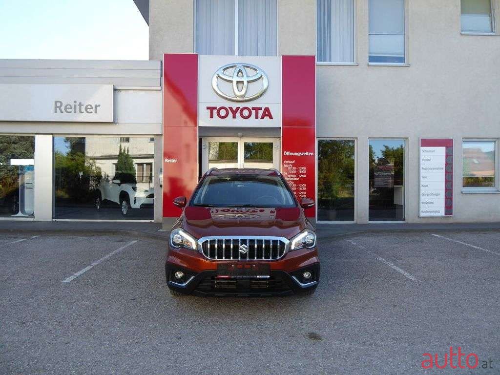 2018' Suzuki SX4 photo #1