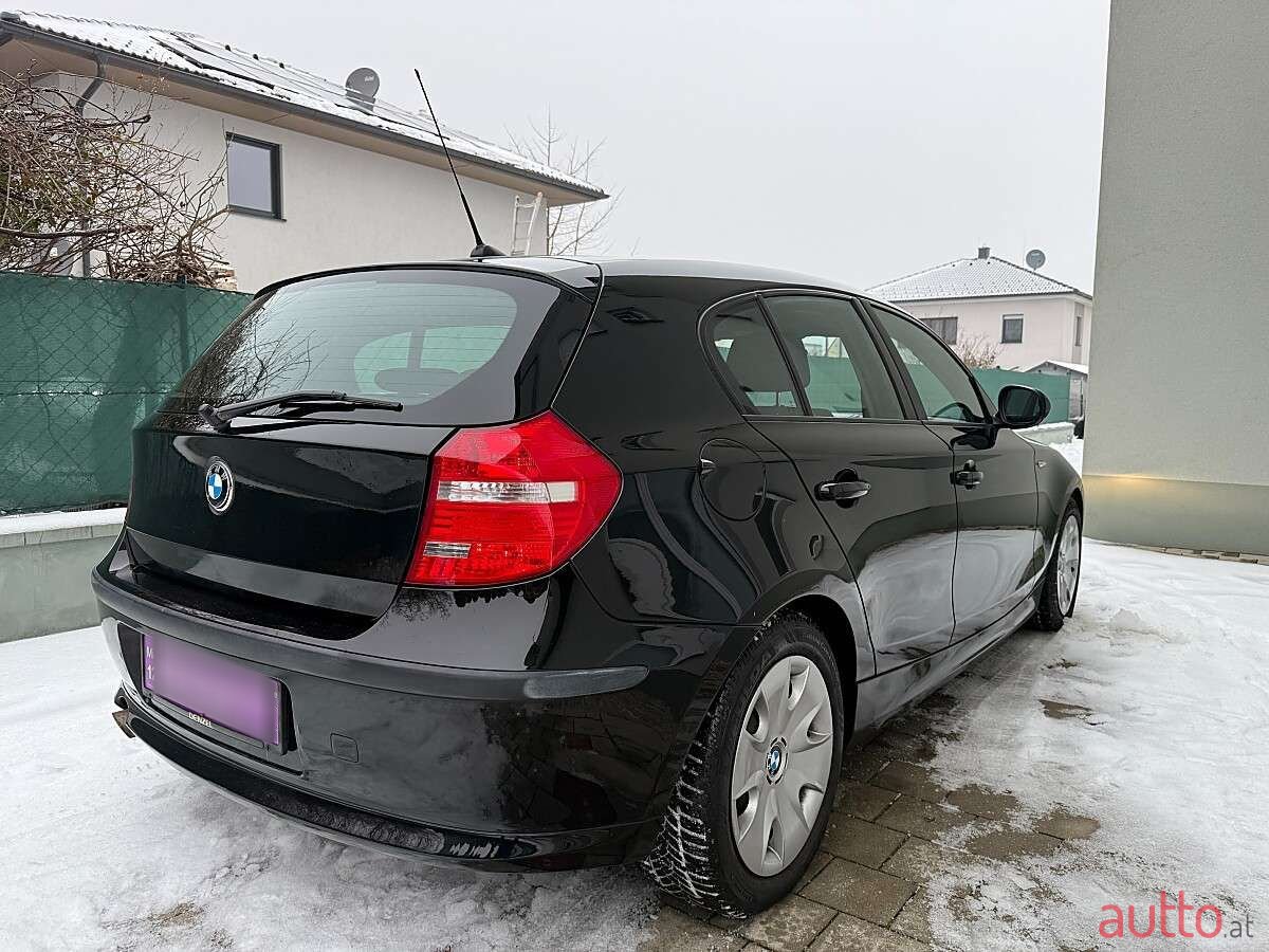 2011' BMW 1Er-Reihe photo #5