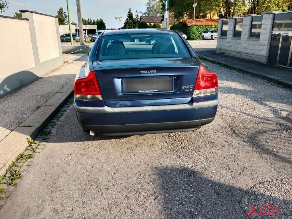 2002' Volvo S60 photo #2