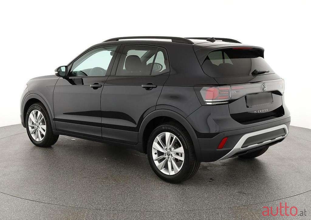 2024' Volkswagen T-Cross photo #3