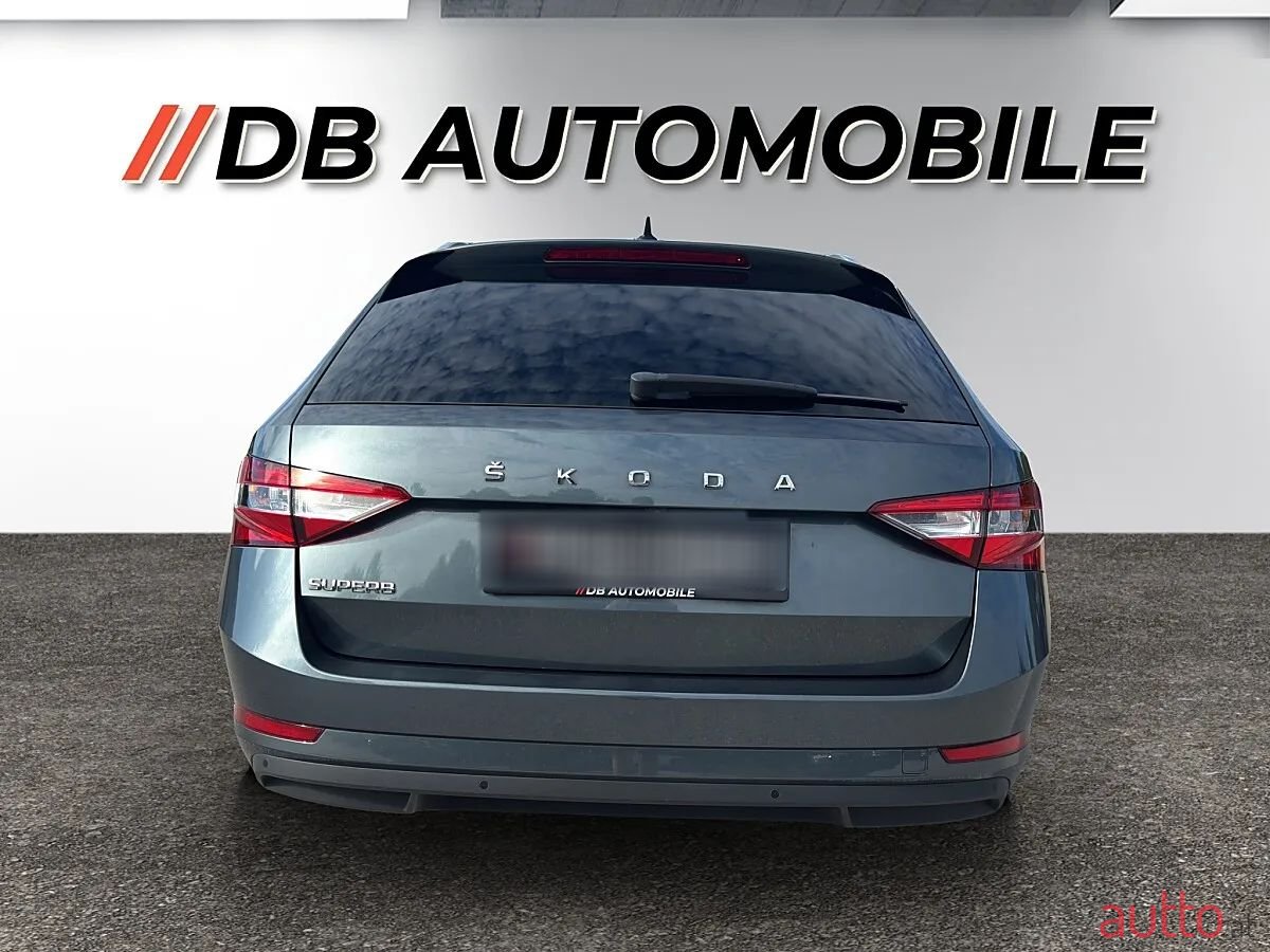 2021' Skoda Superb photo #6