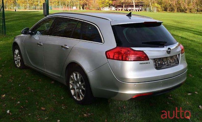 2010' Opel Insignia photo #3