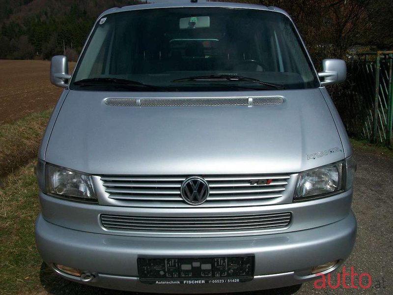2000' Volkswagen Multivan photo #1