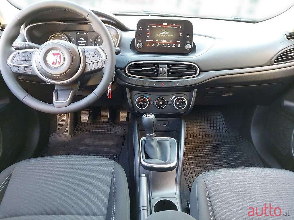2022' Fiat Tipo photo #4