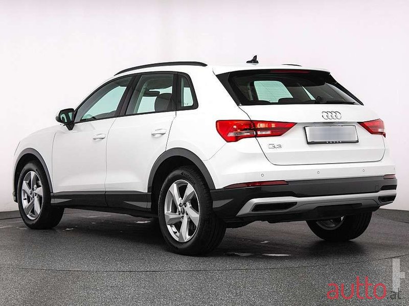 2022' Audi Q3 photo #2