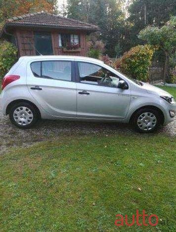 2009' Hyundai i20 photo #1