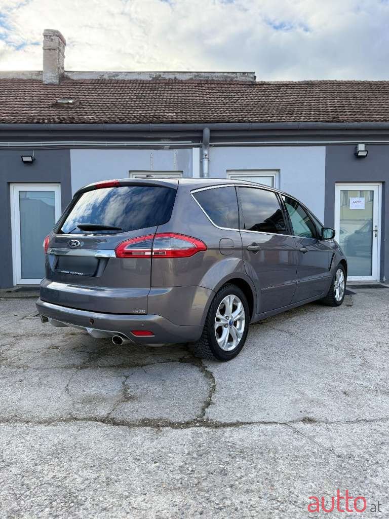 2014' Ford S-Max photo #3