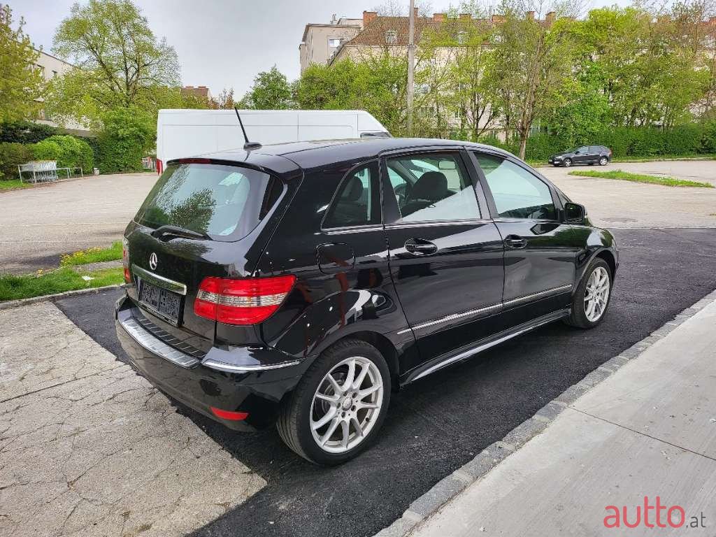 2011' Mercedes-Benz B-Klasse photo #6