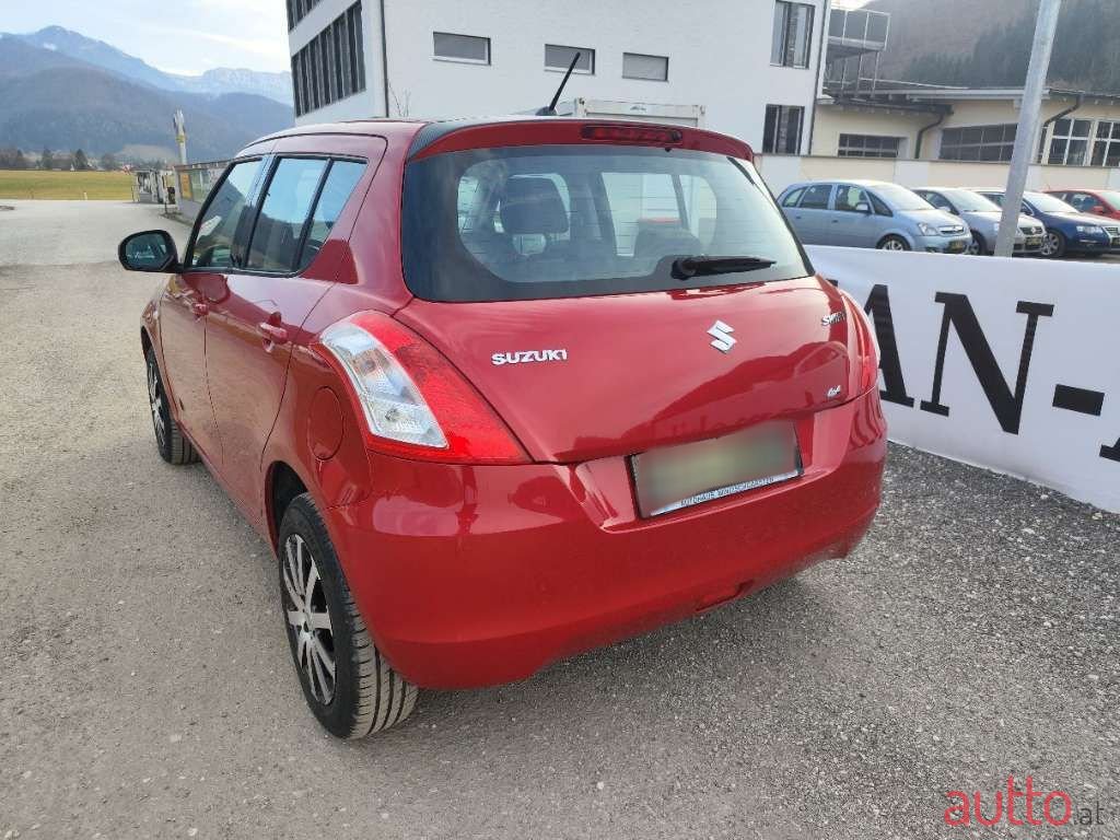 2012' Suzuki Swift photo #4