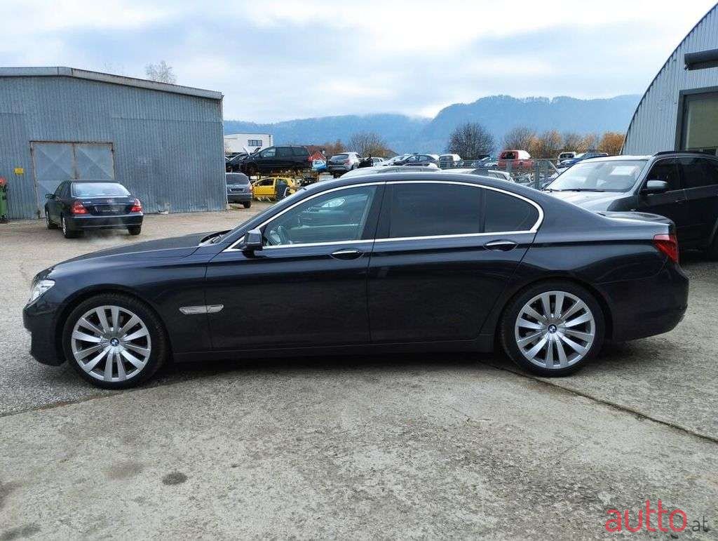 2013' BMW 7Er-Reihe photo #2