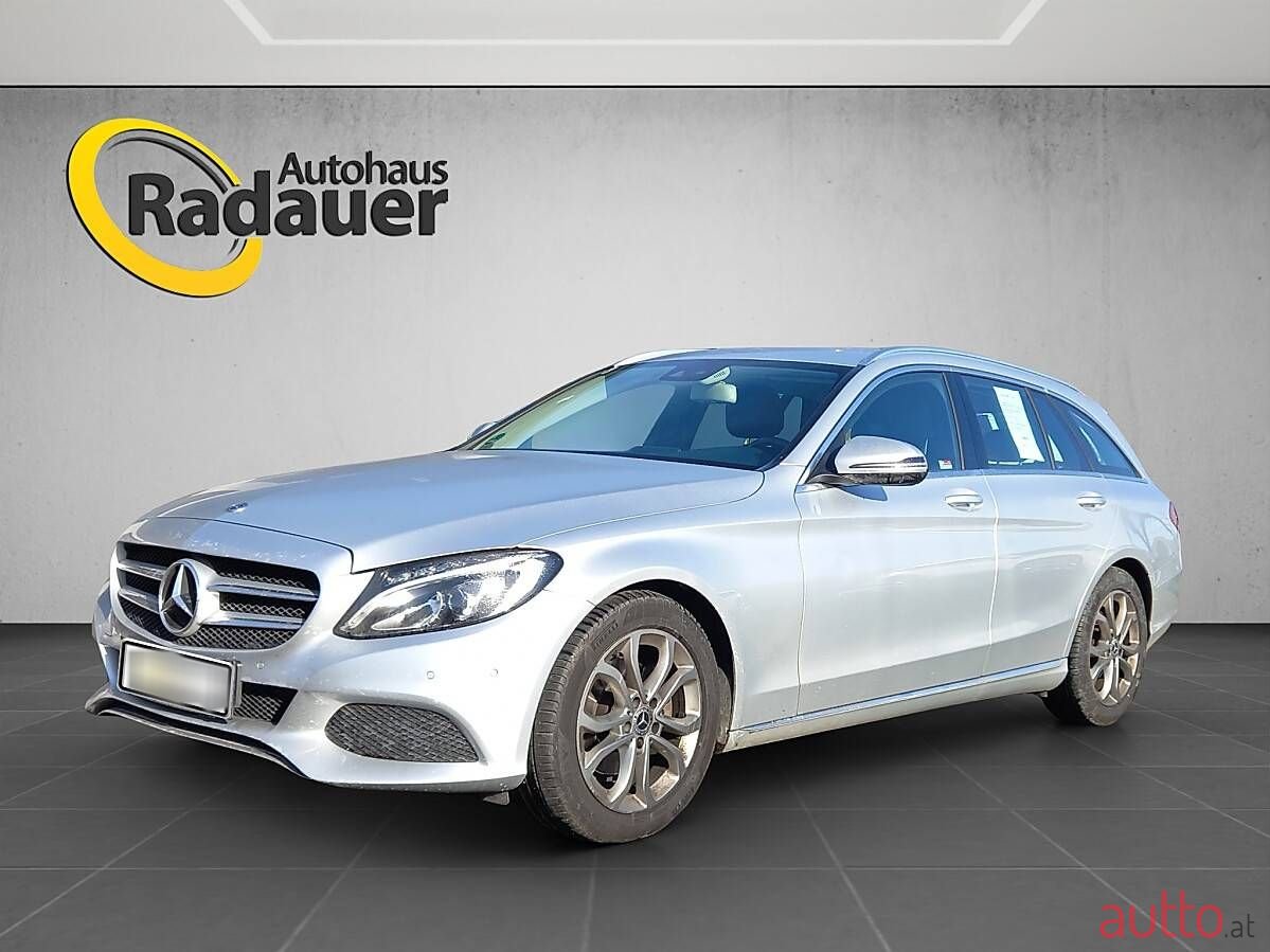 2018' Mercedes-Benz 220SD photo #1