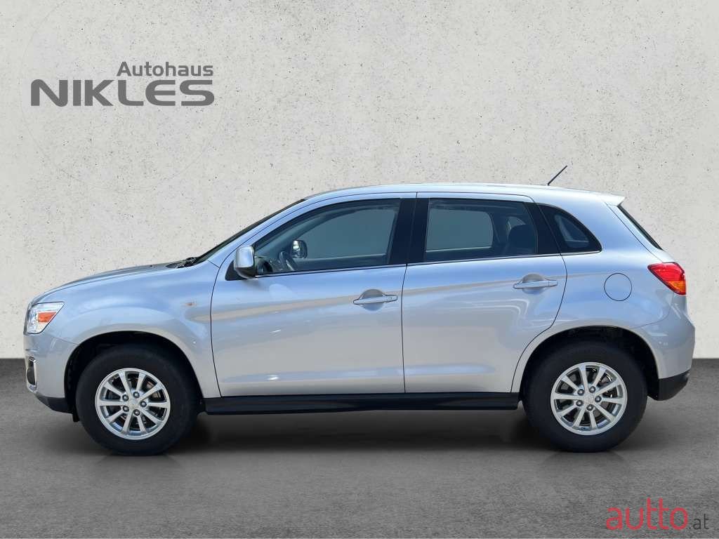 2016' Mitsubishi ASX photo #5