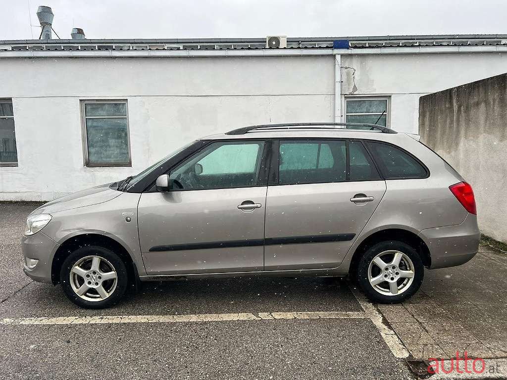 2012' Skoda Fabia photo #4