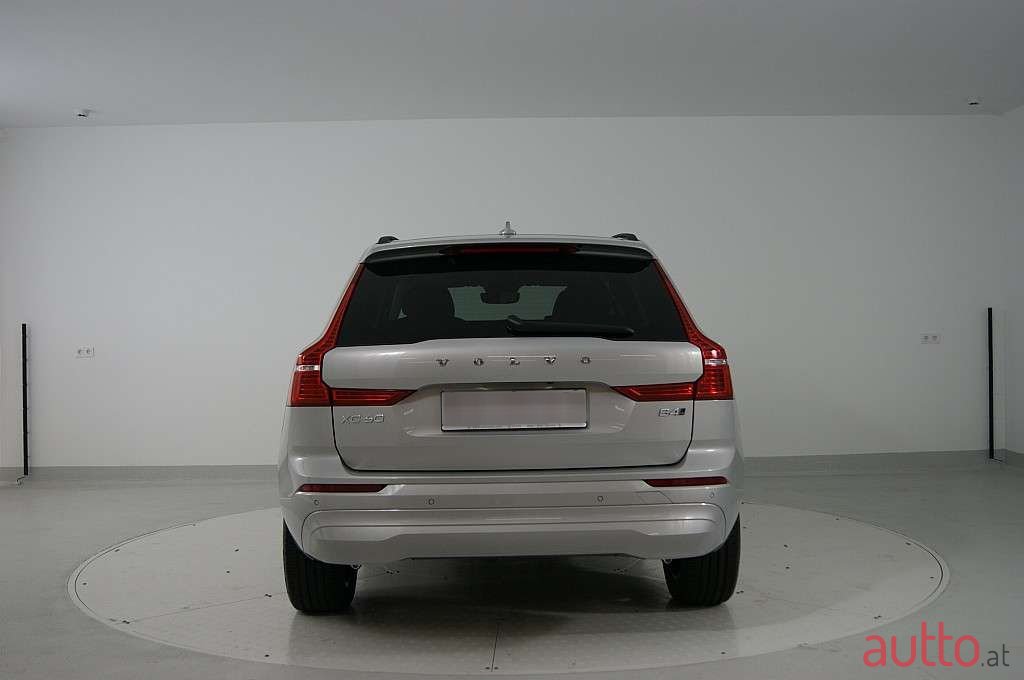 2022' Volvo XC60 photo #6