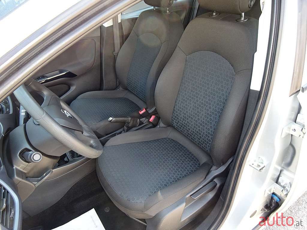 2015' Opel Corsa photo #5