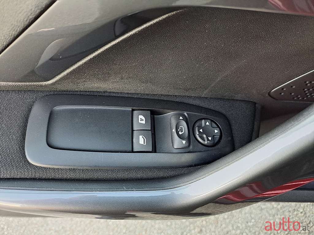 2018' Peugeot 2008 photo #4