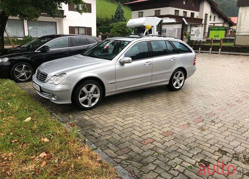 2006' Mercedes-Benz C-Klasse photo #2