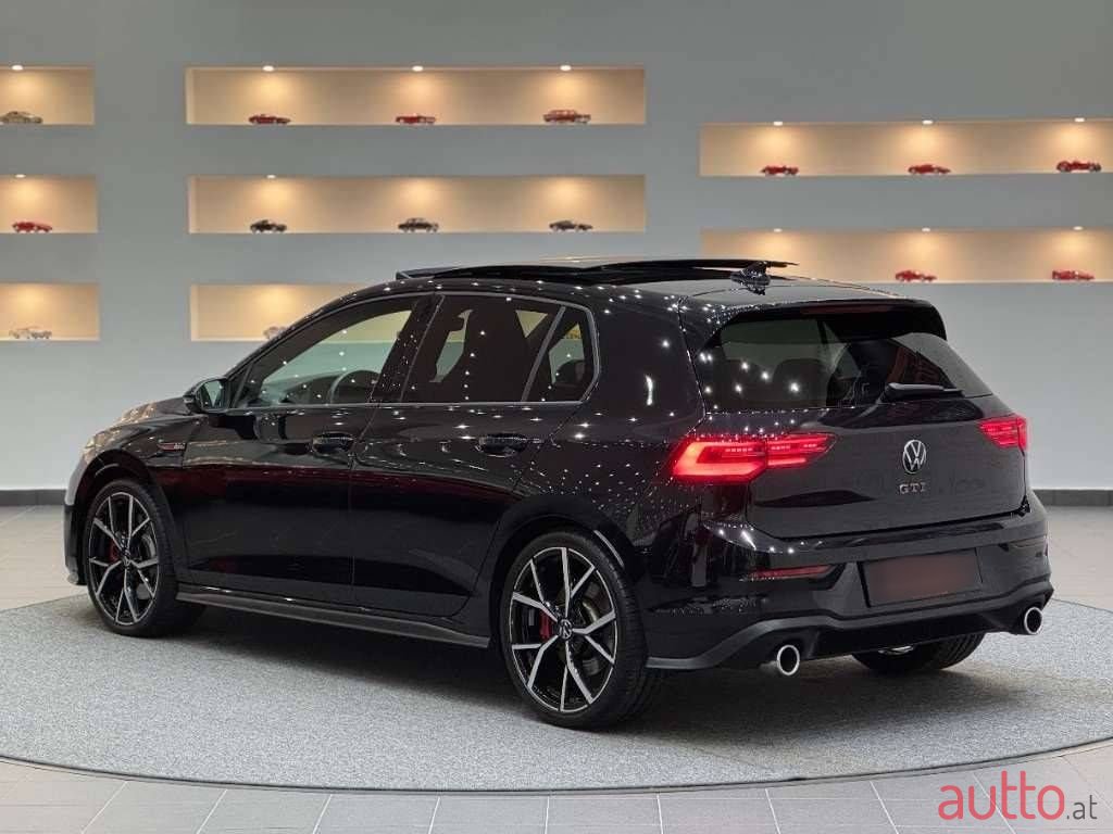 2021' Volkswagen Golf photo #3