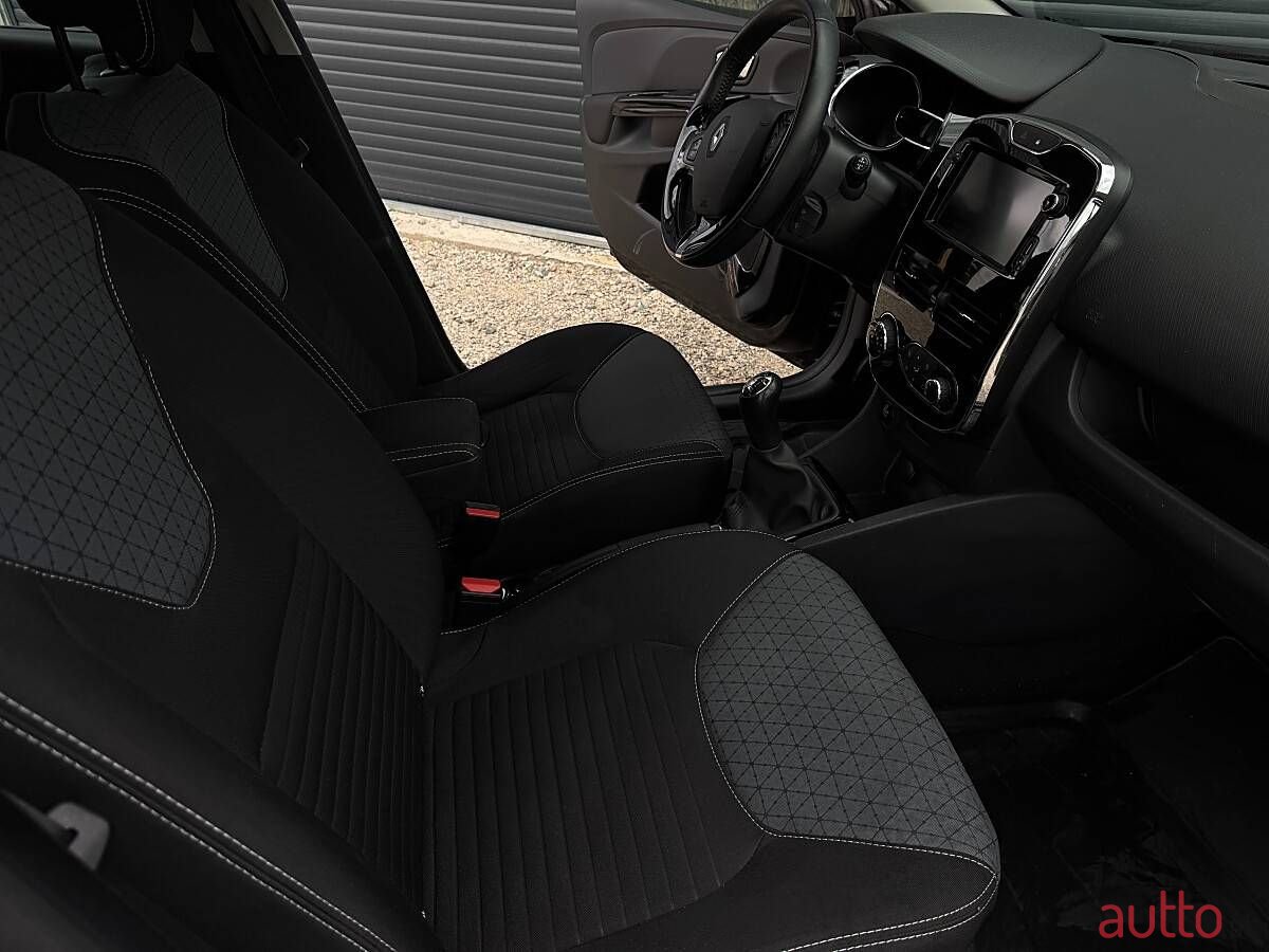 2014' Renault Clio photo #3
