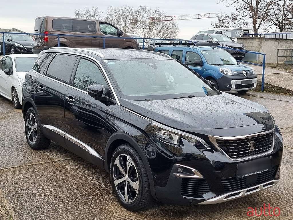 2018' Peugeot 5008 photo #3