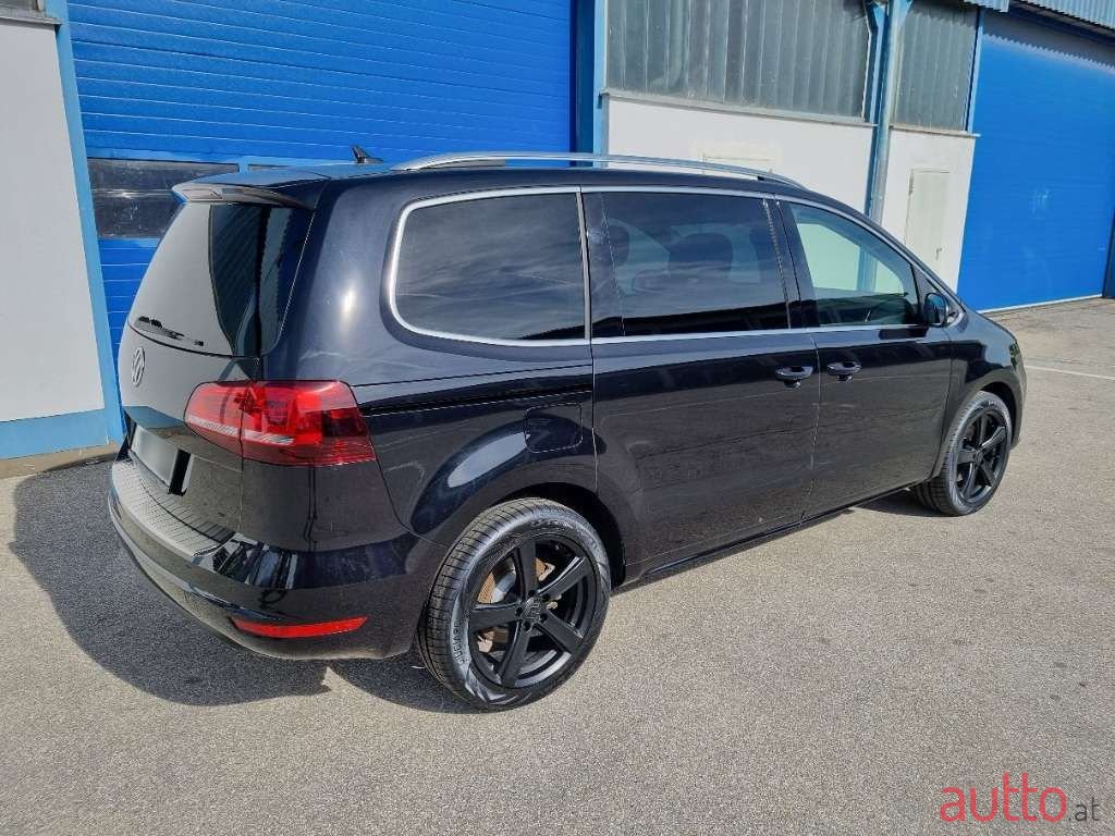 2020' Volkswagen Sharan photo #4