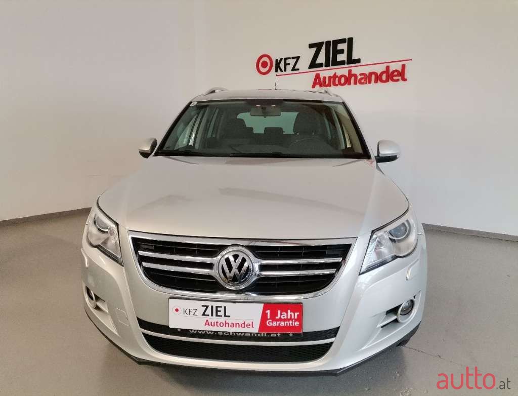 2009' Volkswagen Tiguan photo #2