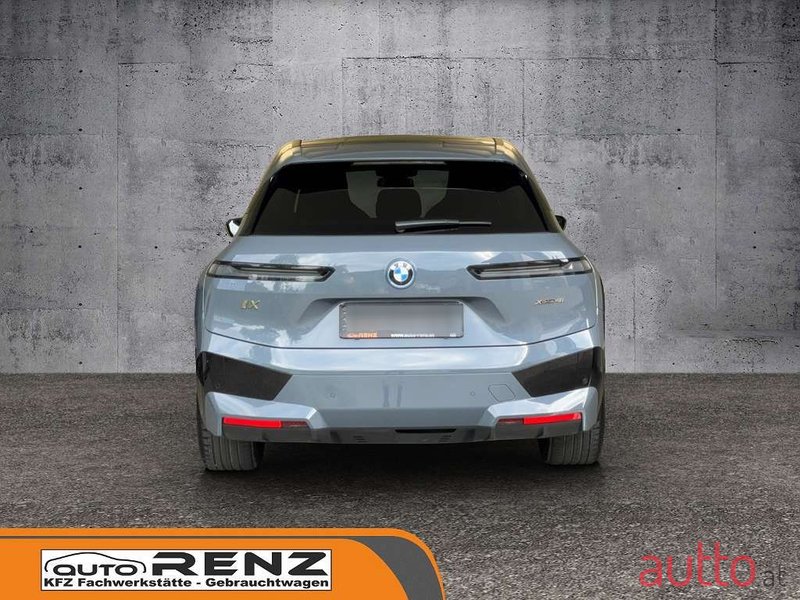 2022' BMW iX photo #4