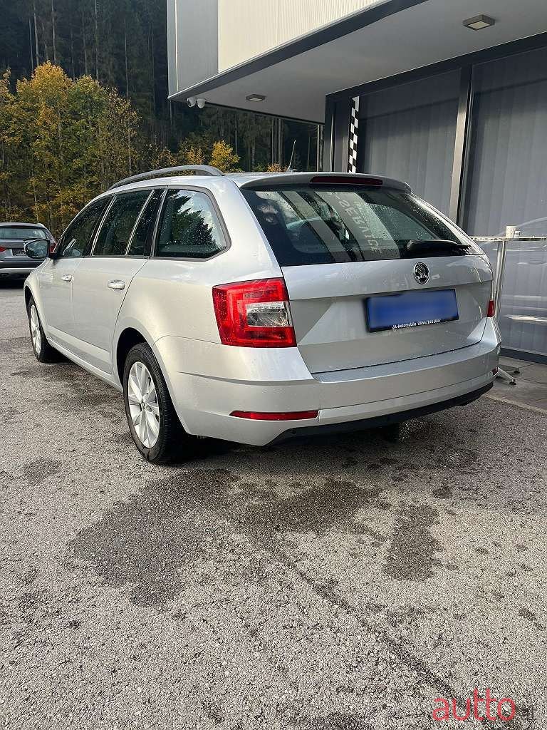2019' Skoda Octavia photo #4