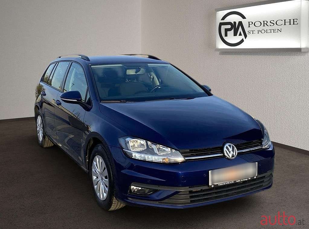 2020' Volkswagen Golf photo #6