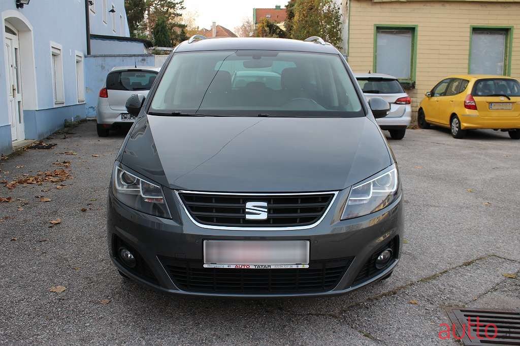 2017' SEAT Alhambra photo #3