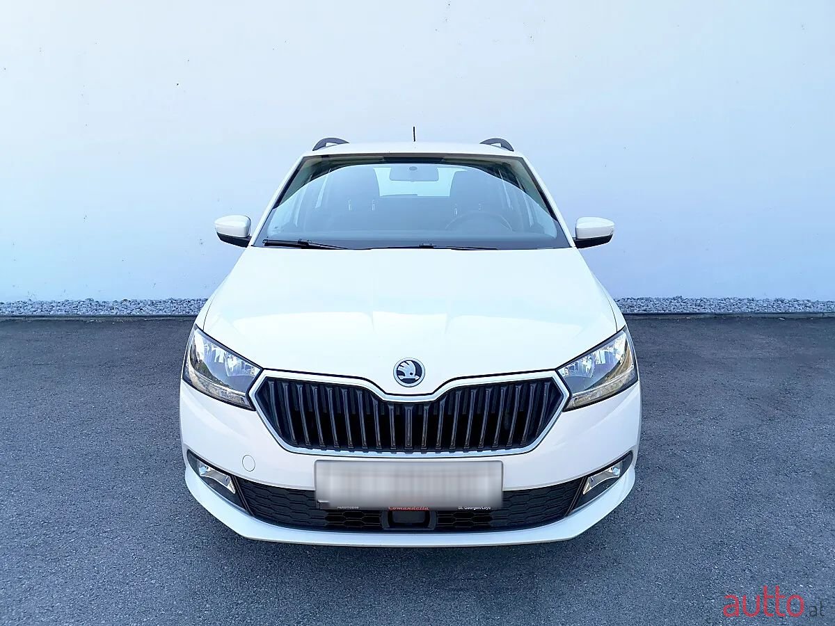 2021' Skoda Fabia photo #2