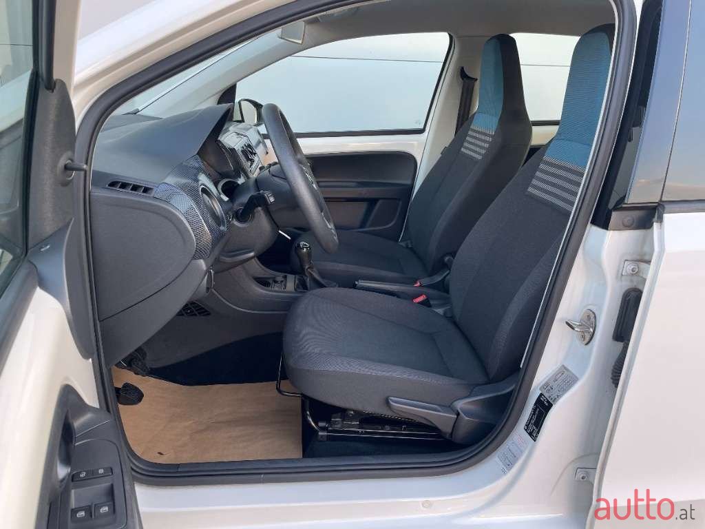 2017' Volkswagen Up! photo #6