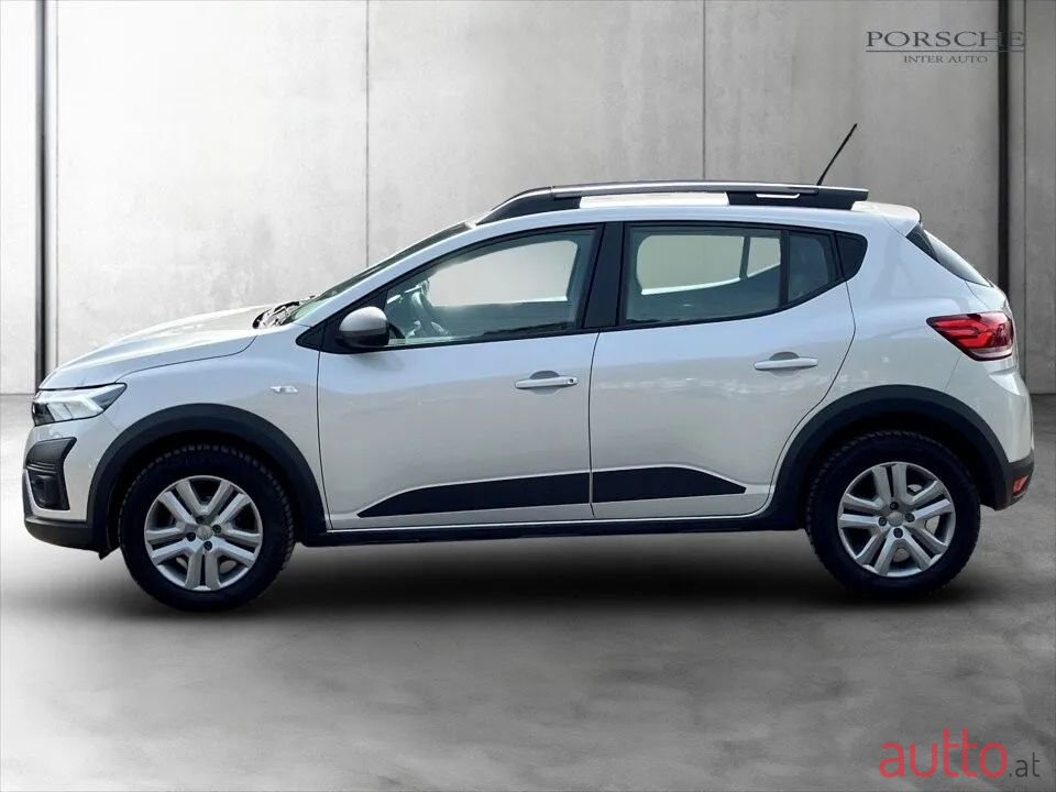 2023' Dacia Sandero photo #2