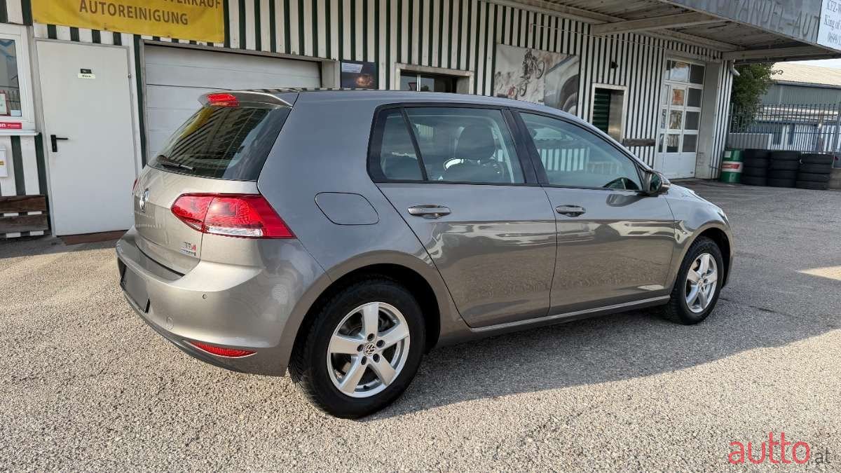 2013' Volkswagen Golf photo #6