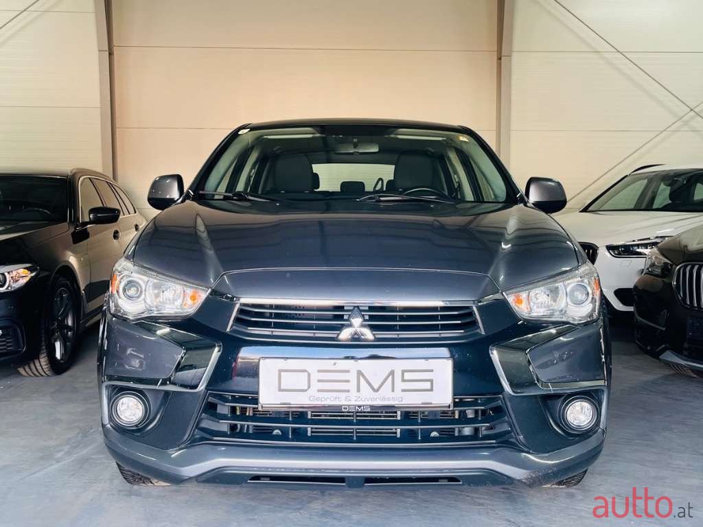 2016' Mitsubishi ASX photo #6