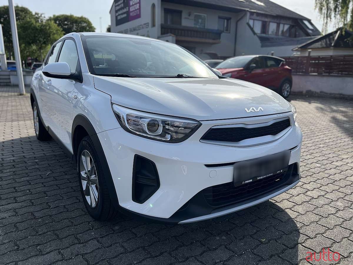 2023' Kia Stonic photo #2