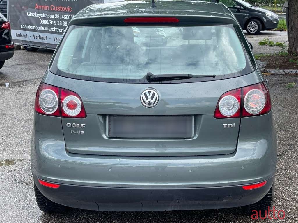 2006' Volkswagen Golf photo #5